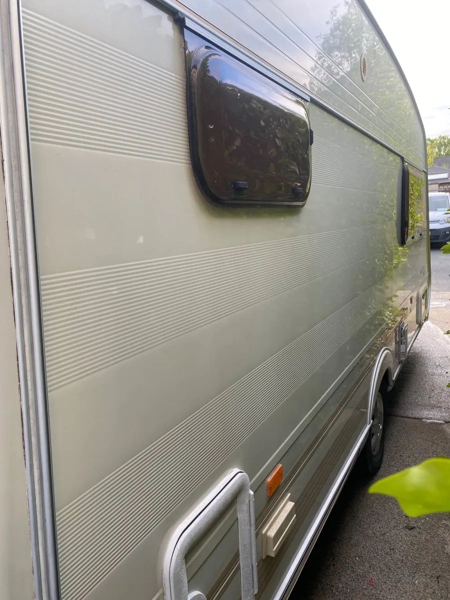 Caravan - Image 3