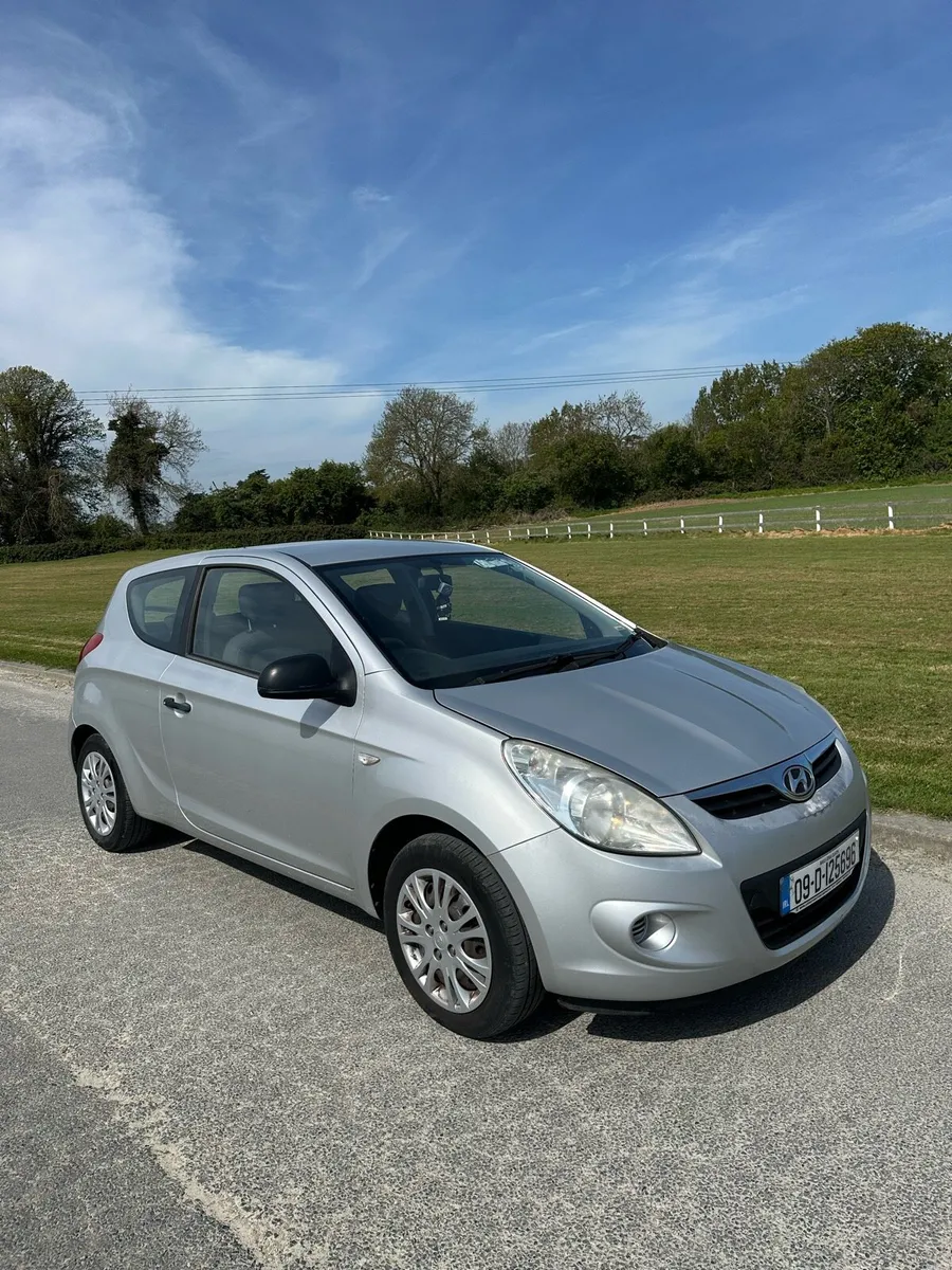 Hyundai i20 2009 - Image 1