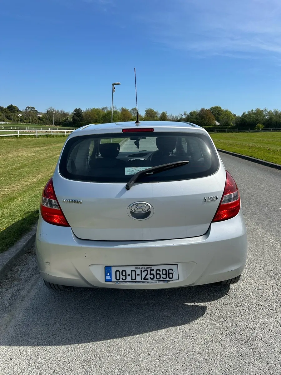 Hyundai i20 2009 - Image 4