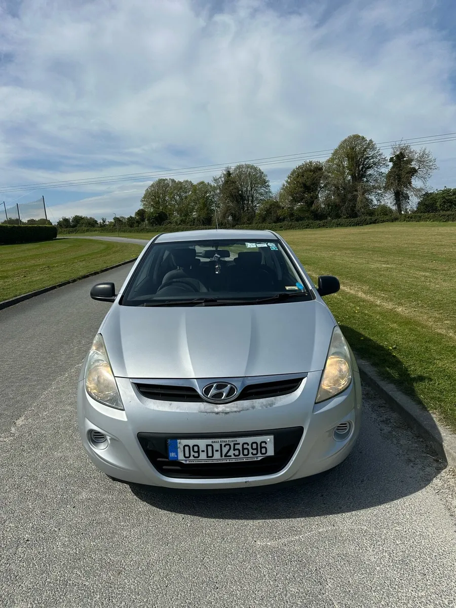 Hyundai i20 2009 - Image 2