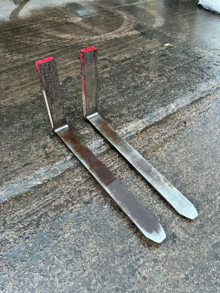 Genuine Hyster pallet forks for sale 1200mm 20” - Image 1