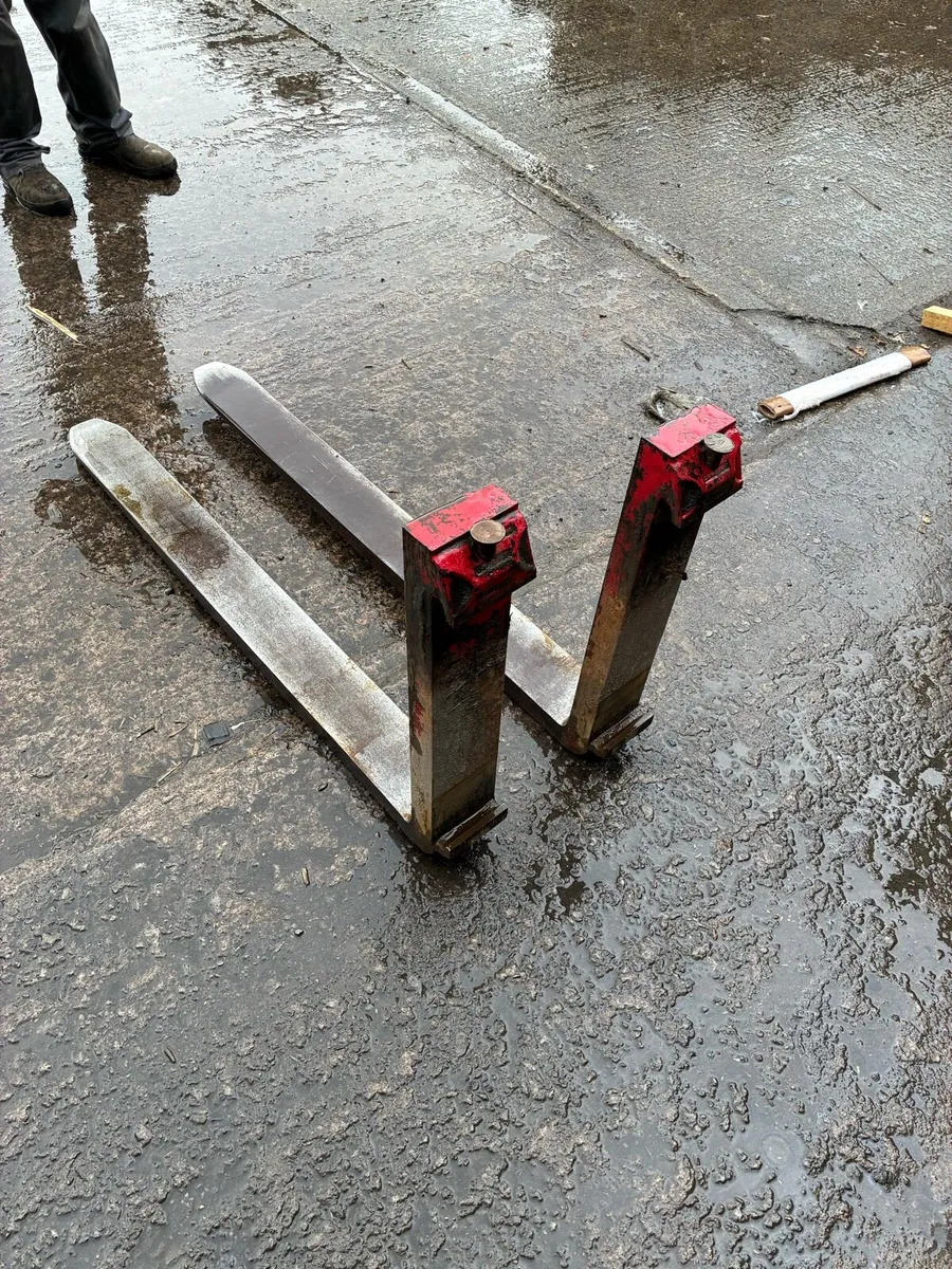 Genuine Hyster pallet forks for sale 1200mm 20” - Image 2