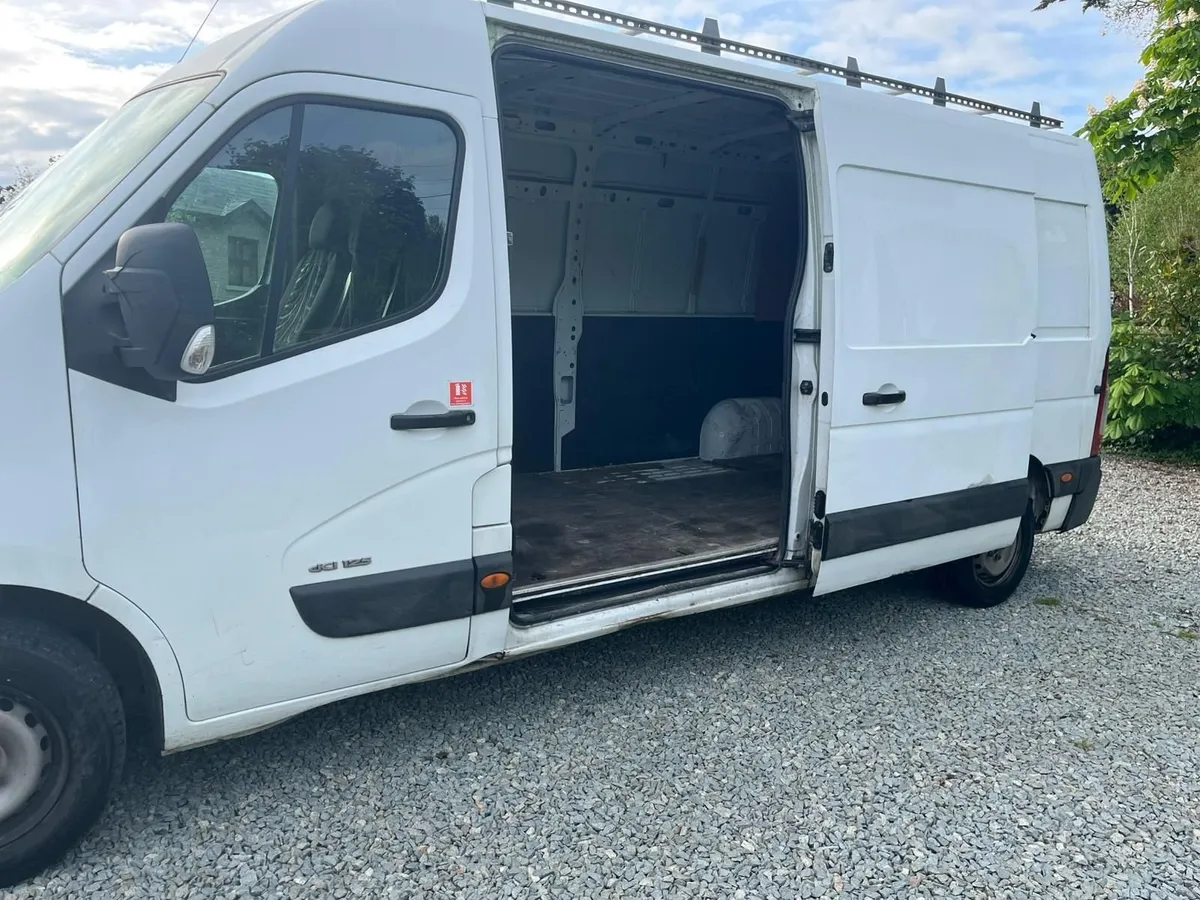 Renault Master 2014 - Image 2