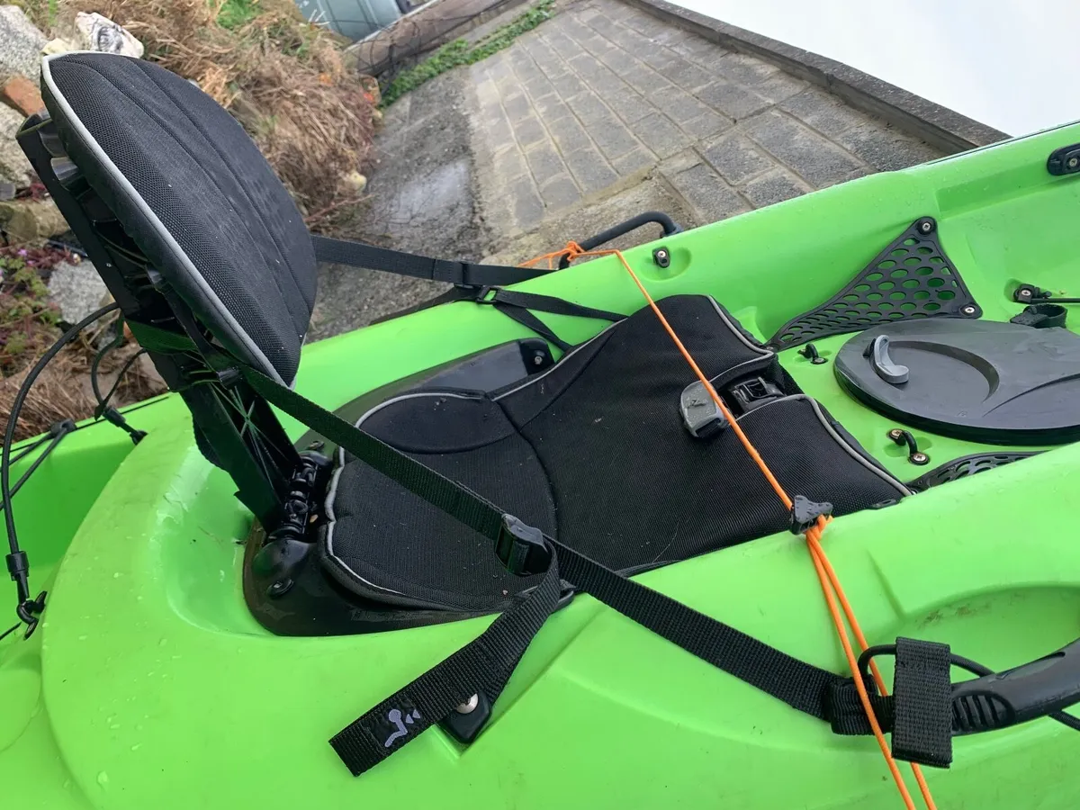 2 Tarpon 100 kayaks - Image 2
