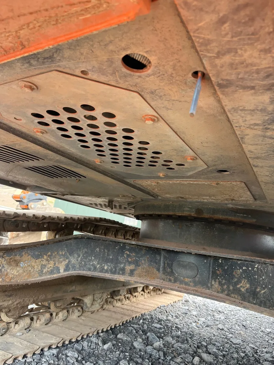 Hitachi Zaxis 130-6 for sale - Image 3