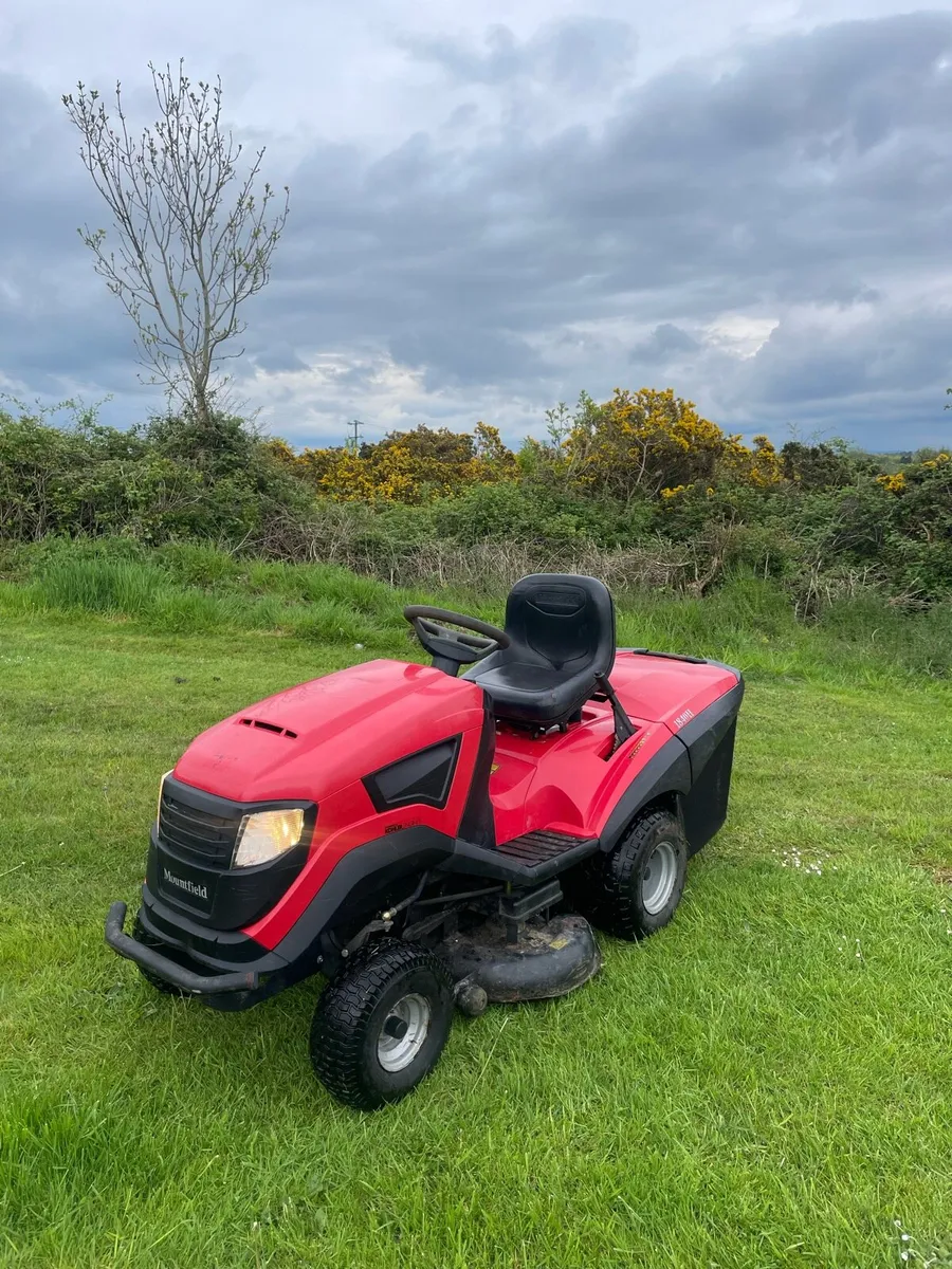 Mountfield 18hp ride on - Image 1