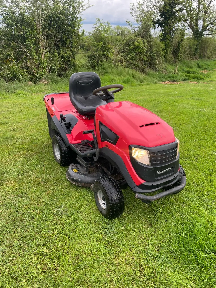 Mountfield 18hp ride on - Image 2