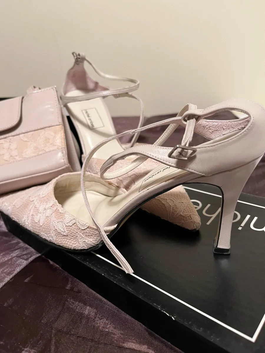 Ladies shoes & Handbag - Image 2