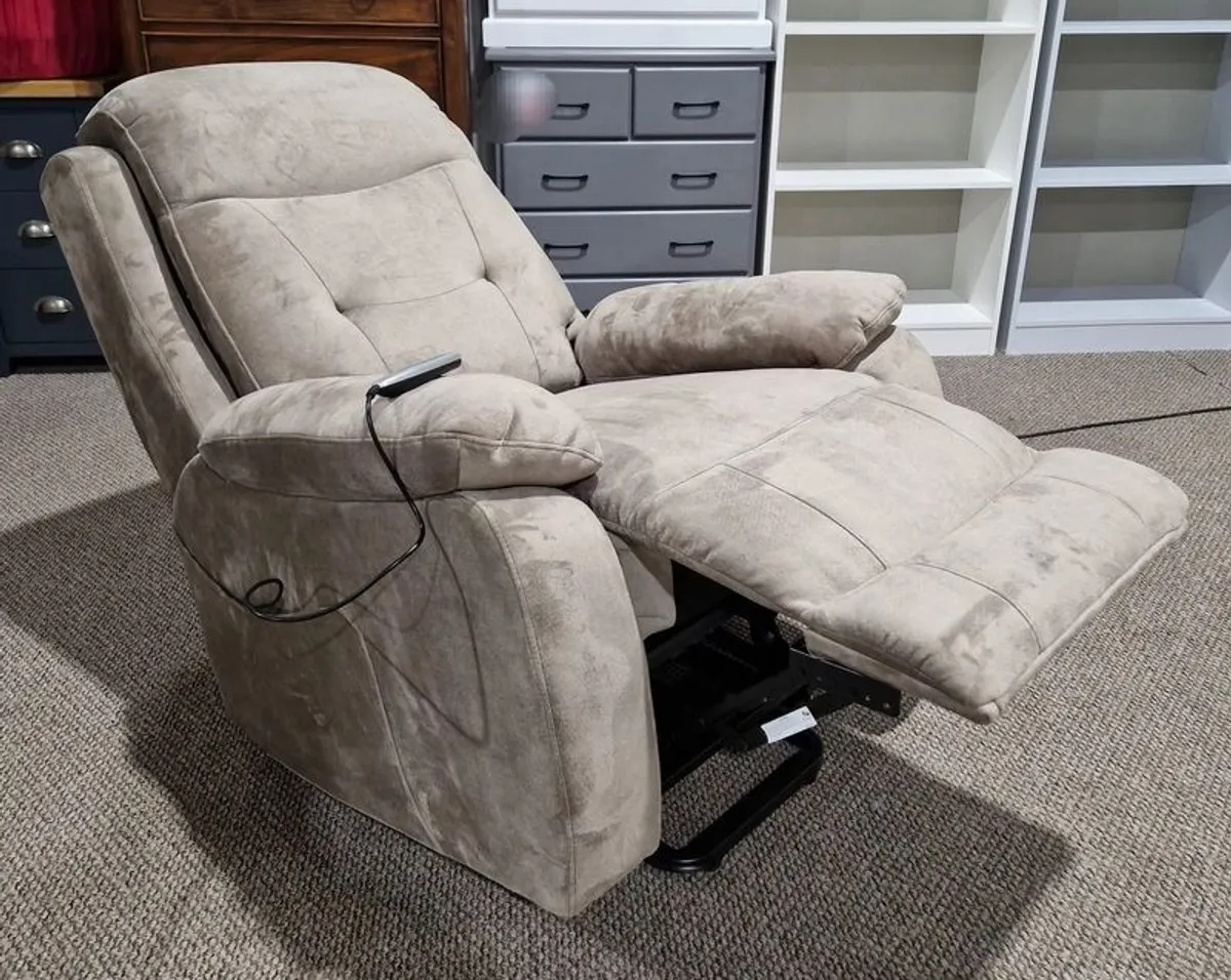 Lift & Rise Reclining Chair - Image 3