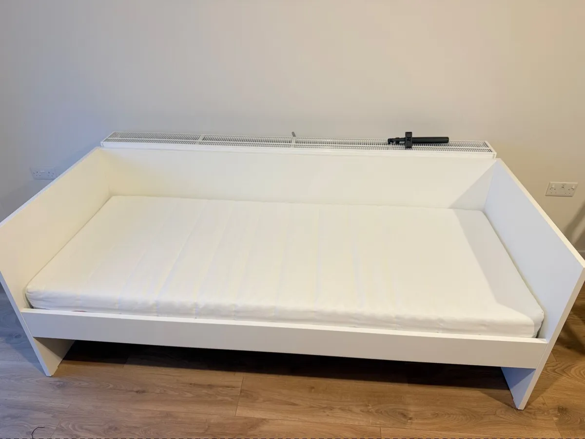 Single Bed or sofa - Image 2