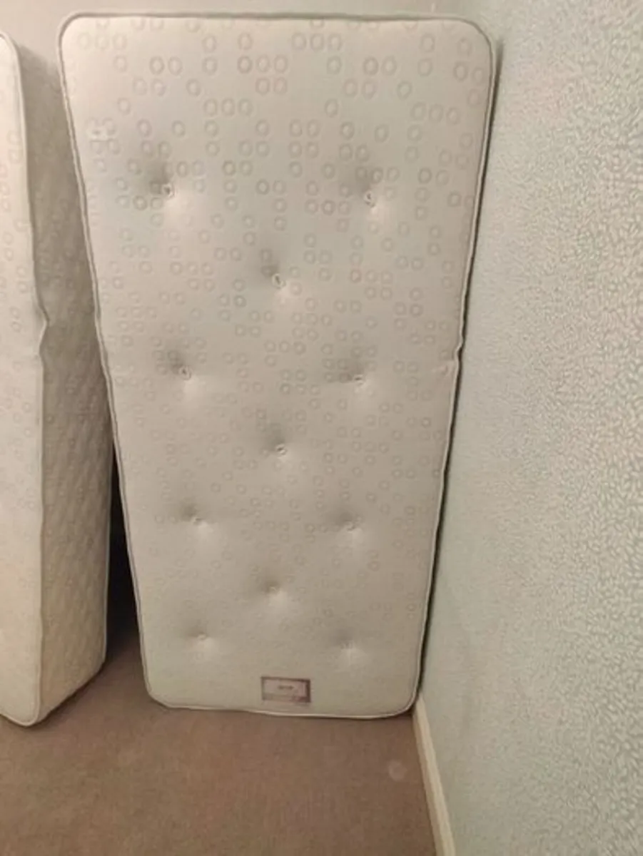 Mattress - Image 4