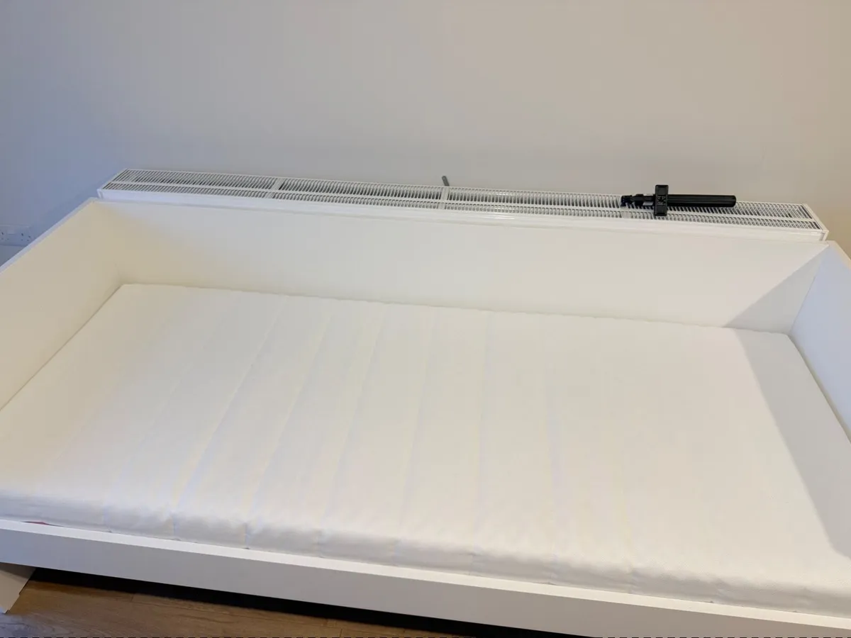 Single Bed or sofa - Image 3