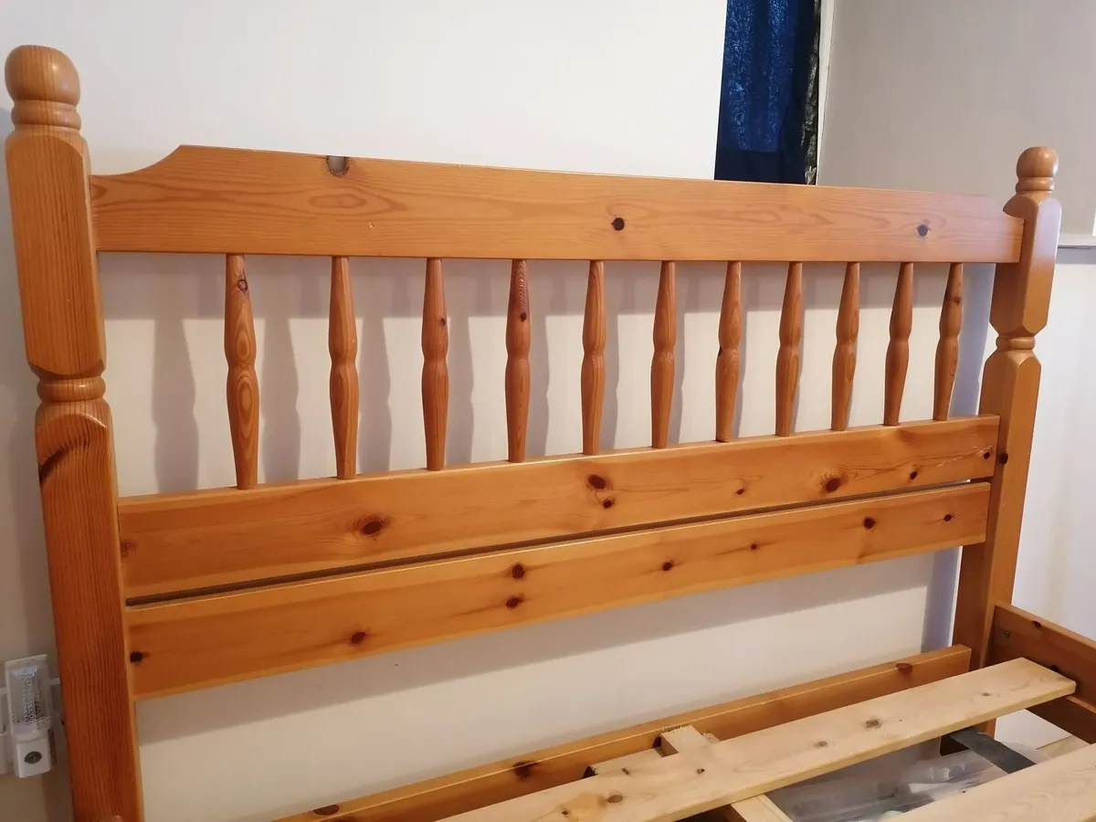 Small double bed - Image 2