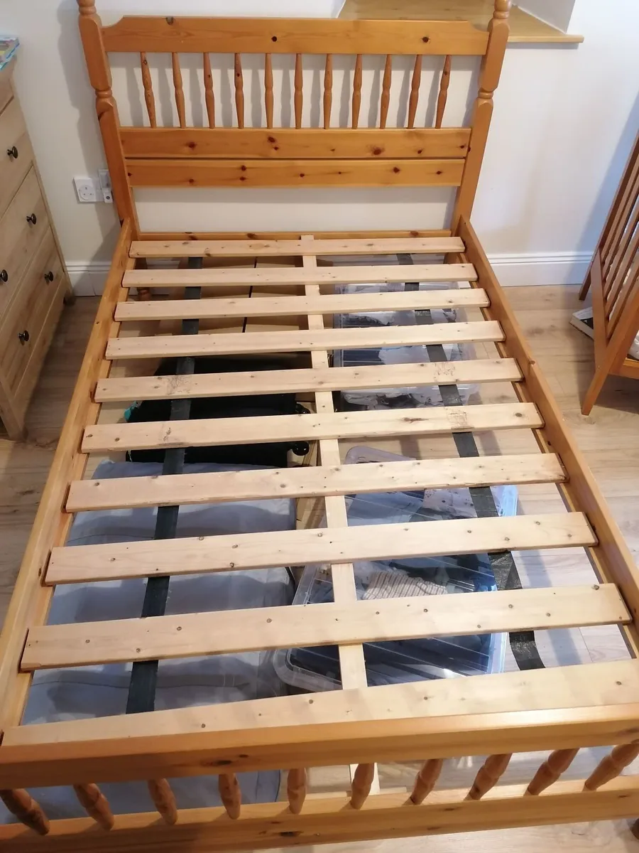 Small double bed - Image 3