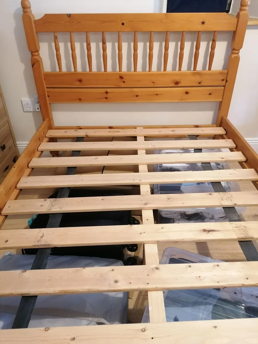 Small double bed - Image 1