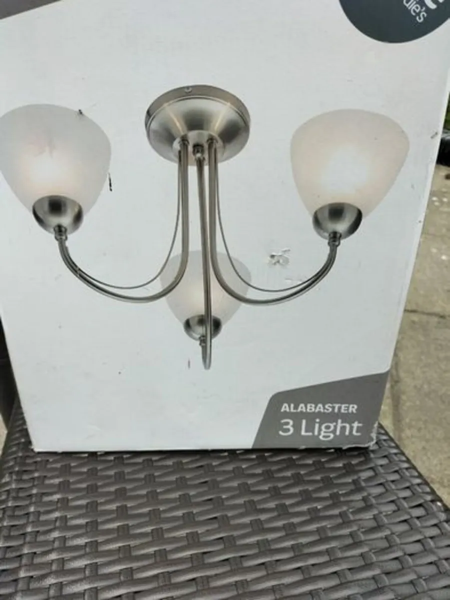 Light fitting - Image 2