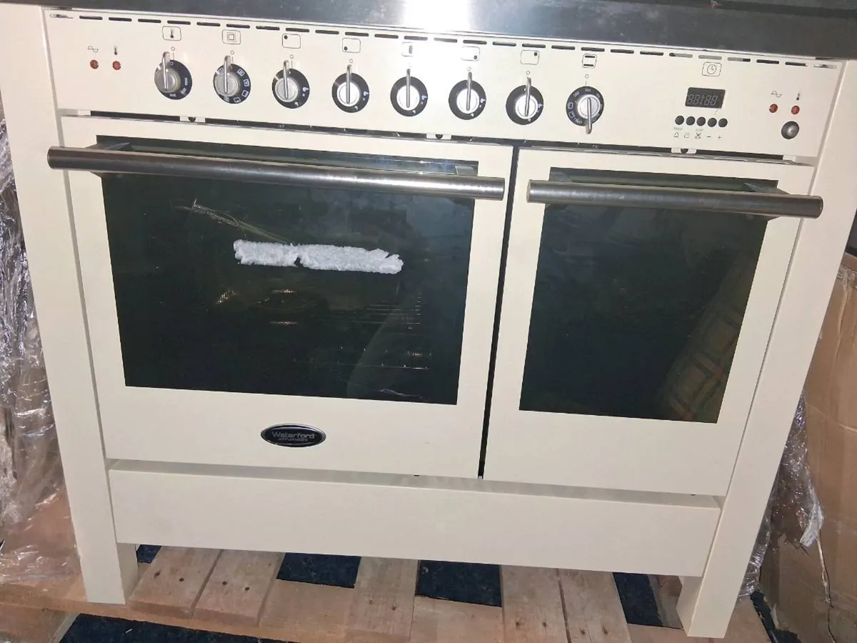 Waterford Appliences 5 ring dual fuel oven - Image 3