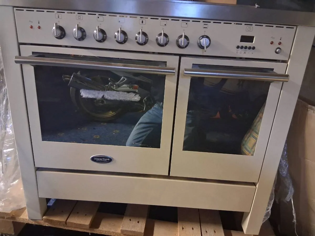 Waterford Appliences 5 ring dual fuel oven - Image 4