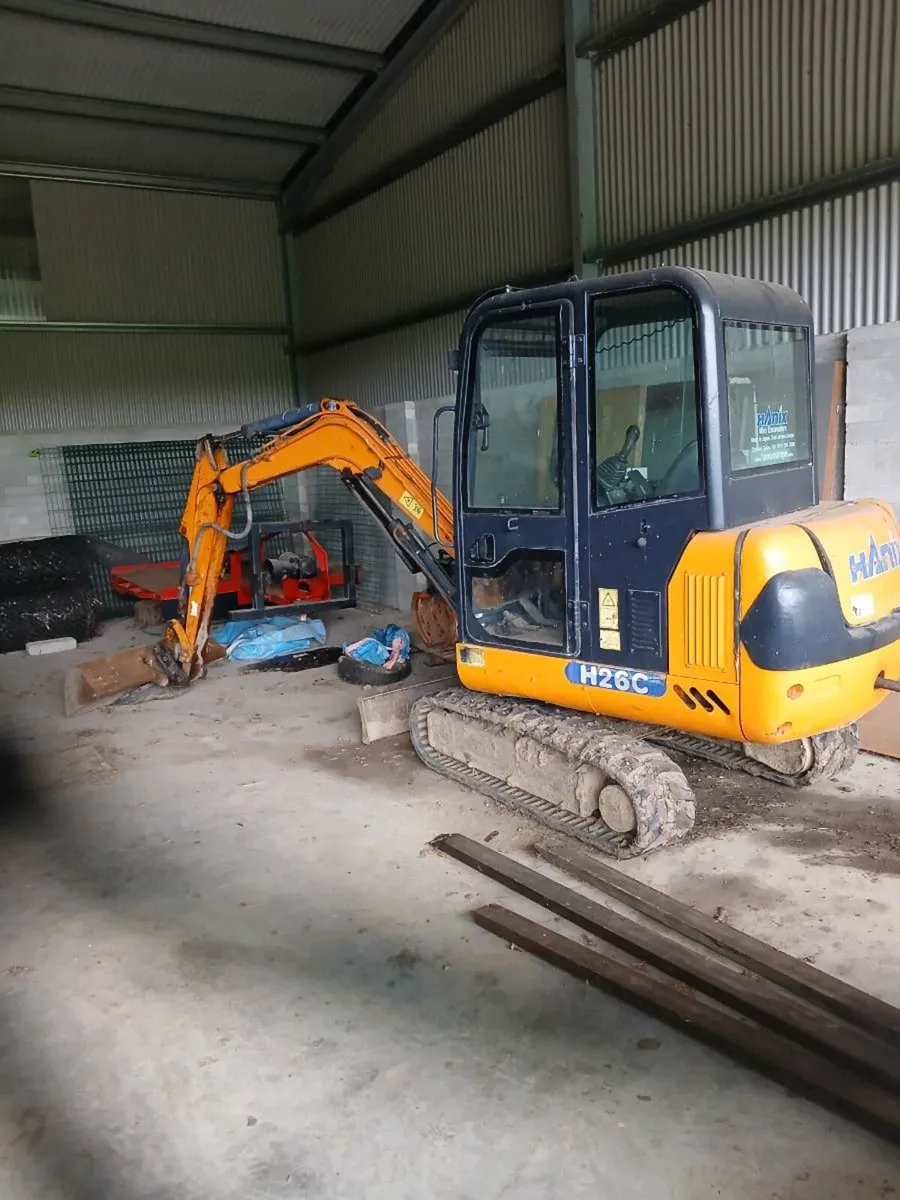 Hanix Mini digger - Image 1