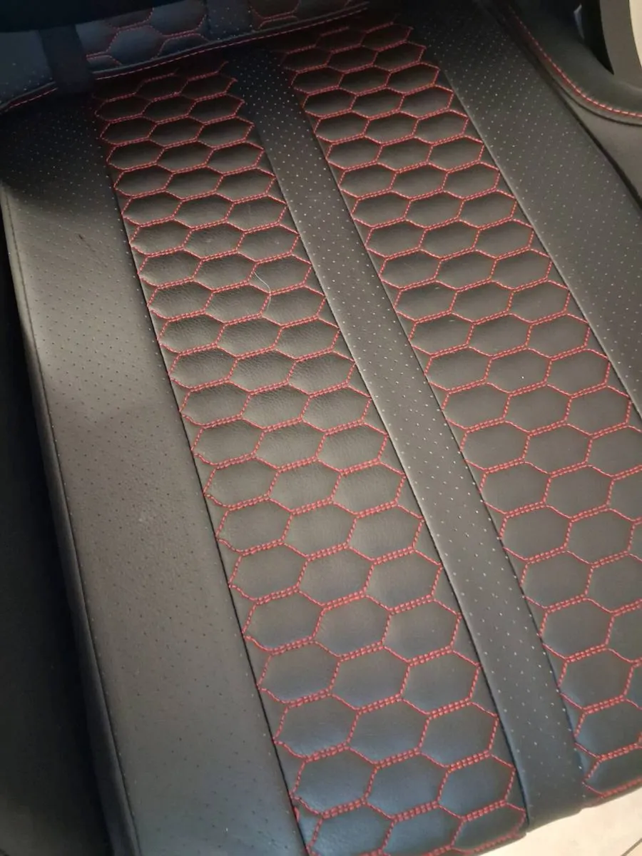gaming chair from the Legend series. - Image 4