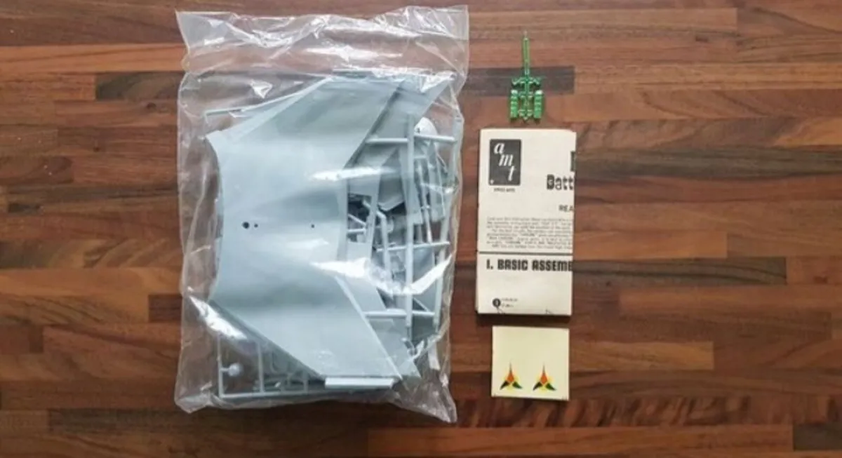 RARE! 1968 Star Trek Klingon Battle Cruiser Model - Image 4