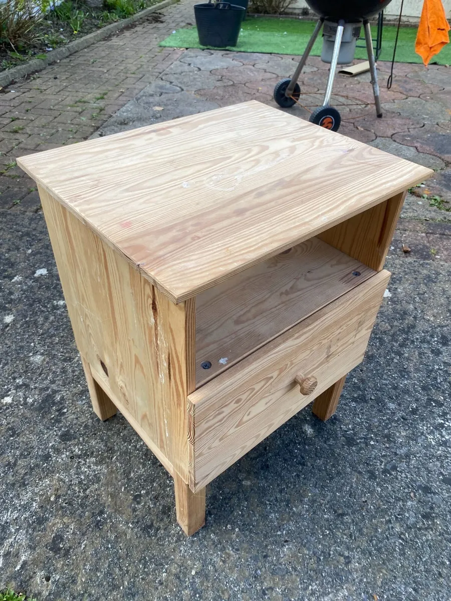 Pair of Solid Pine Bedside Lockers / Bedside Table - Image 4