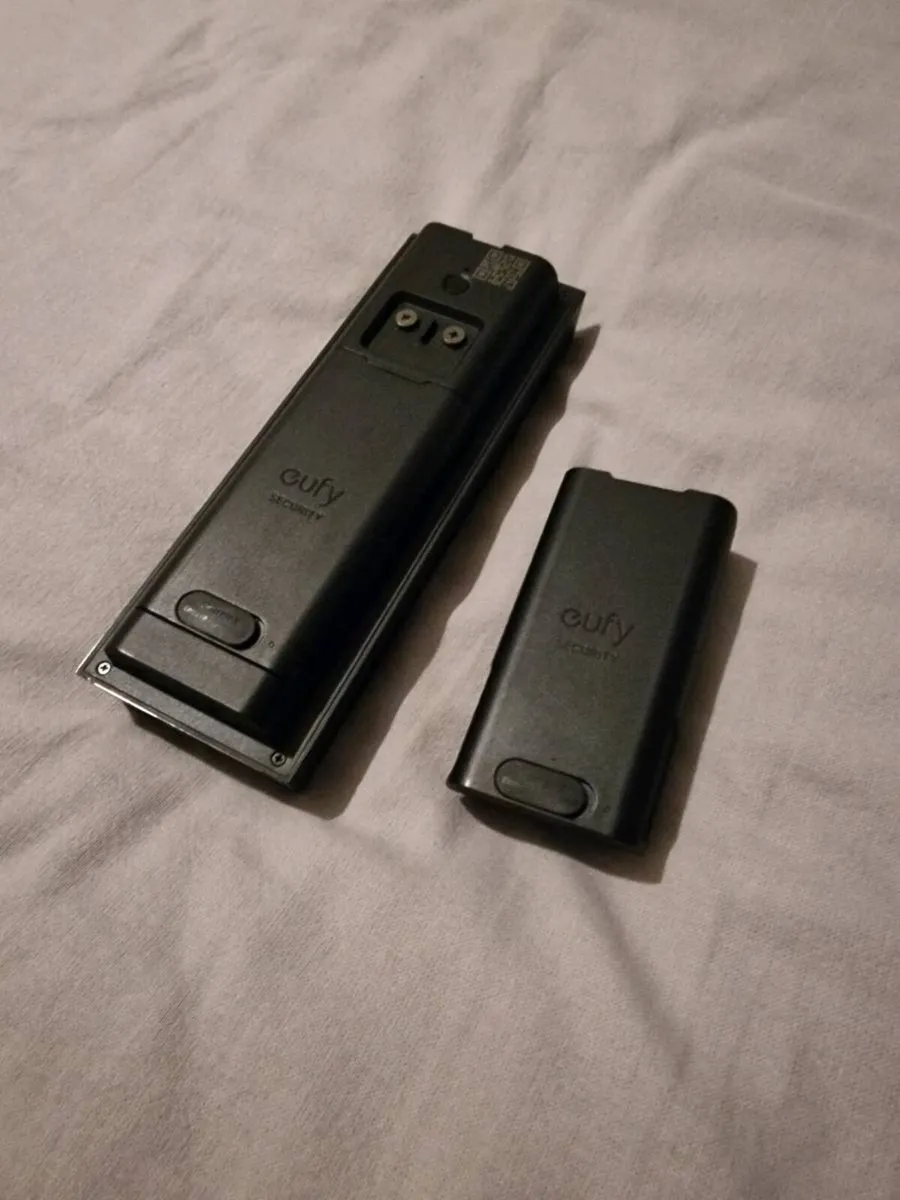 Eufy Doorbell c31 camera + chume + extra battery - Image 3