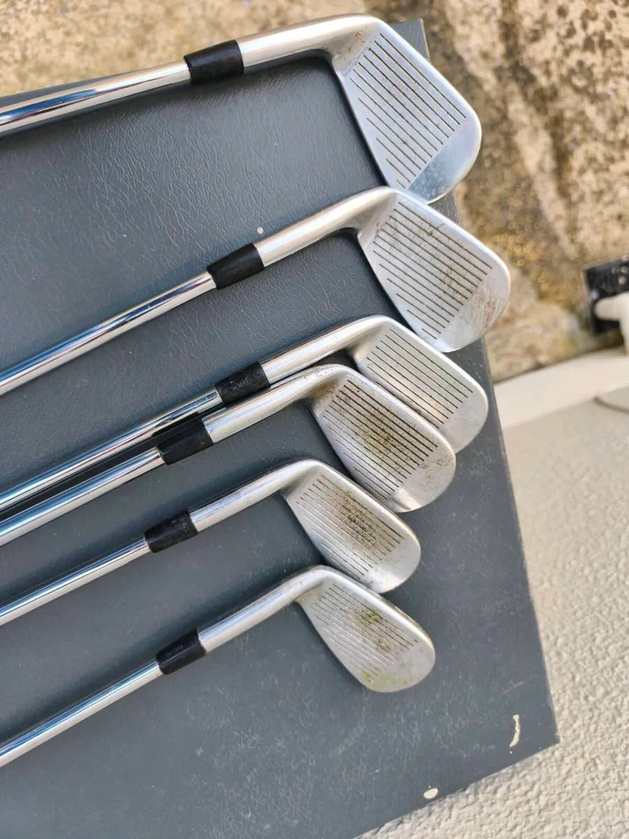 Titleist 714mb irons - Image 3
