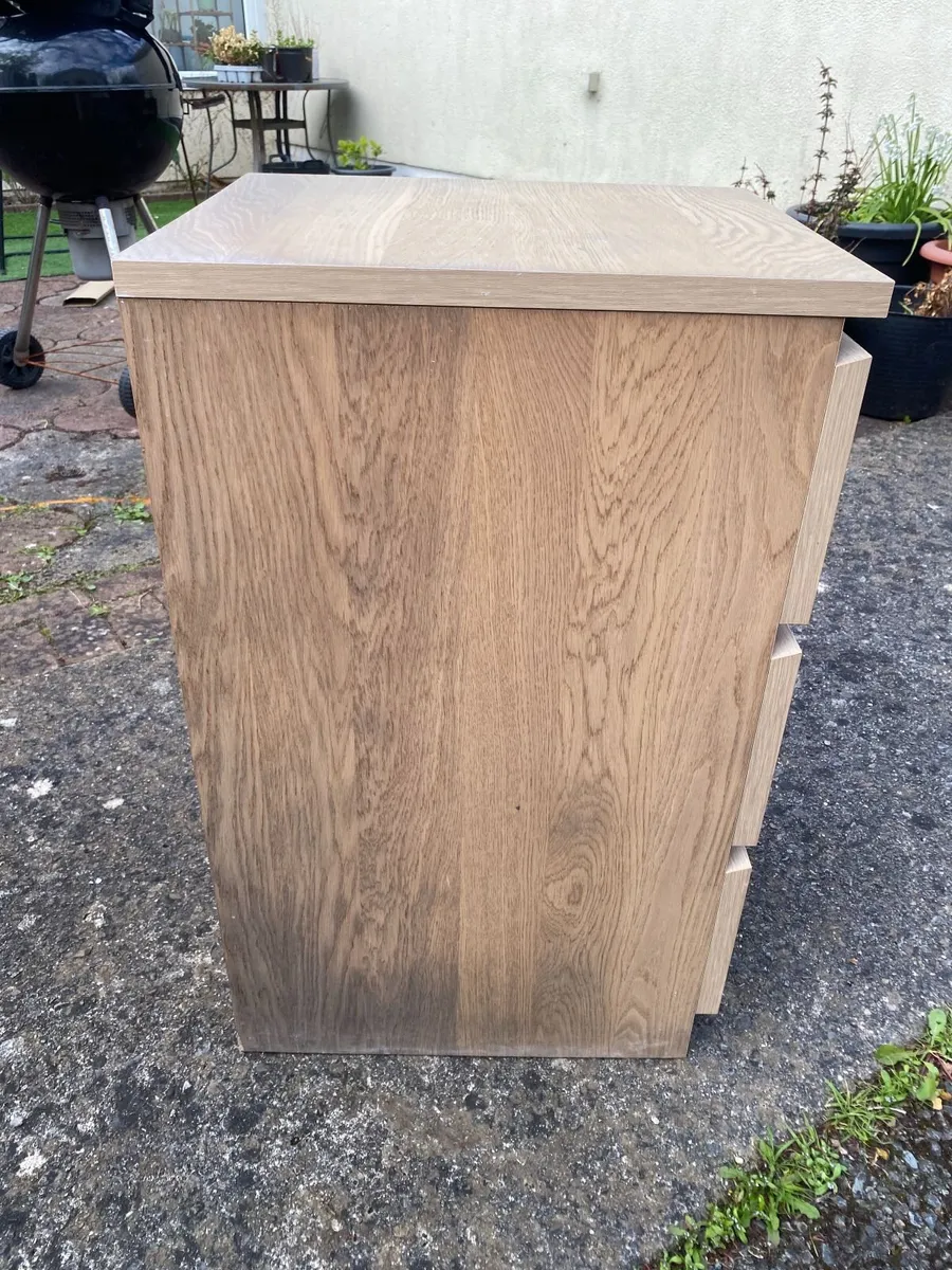 Oak Effect 3 Drawer Bedside Lockers / Small Chest - Image 3