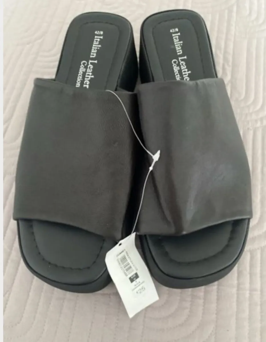 BNWT Dunnes Black Sandals Size 8 - Image 1
