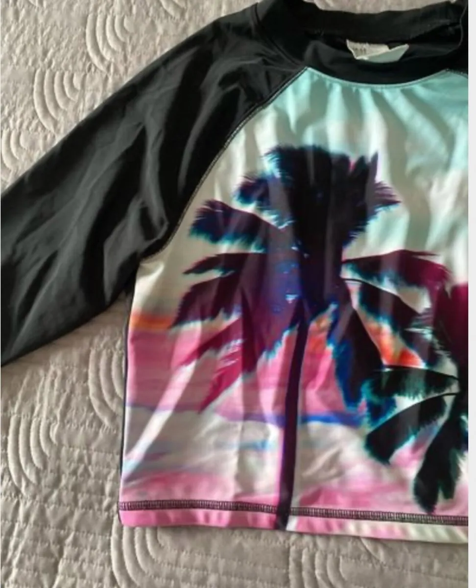 H&M Sun Protector Wet Top - Image 4