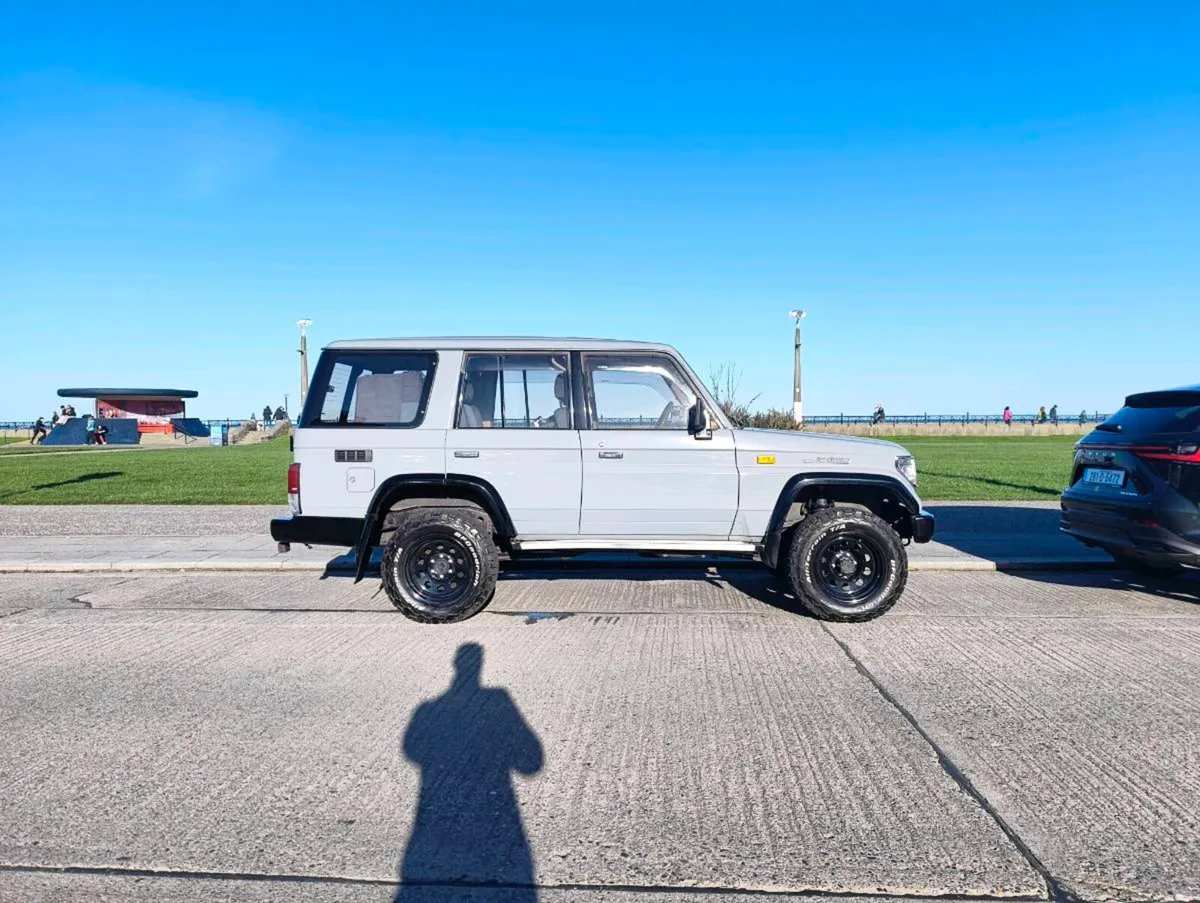 Toyota Landcruiser Prado - Image 4