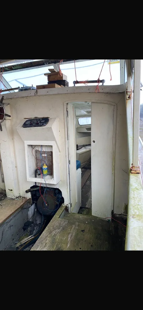Freeman 23 Boat - Image 4