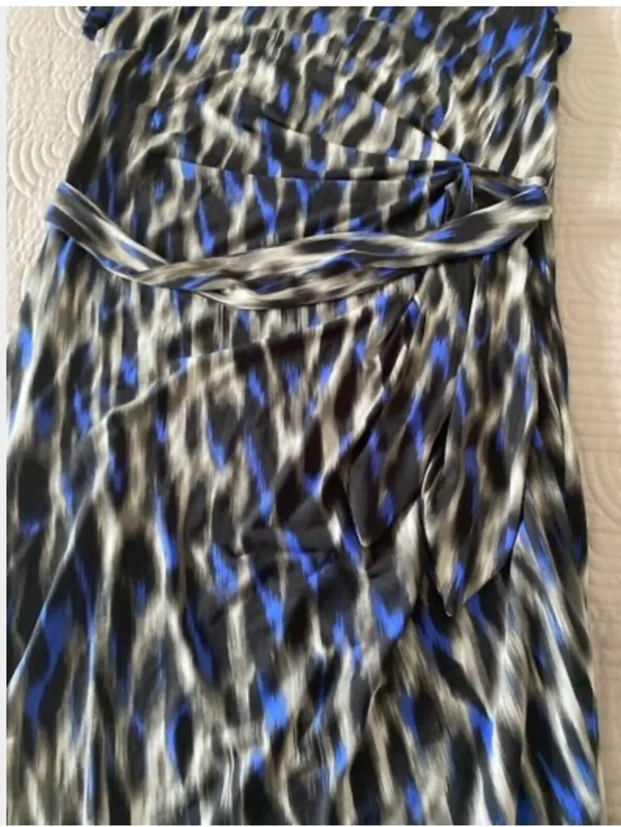 Planet Dress Size 12 - Image 2