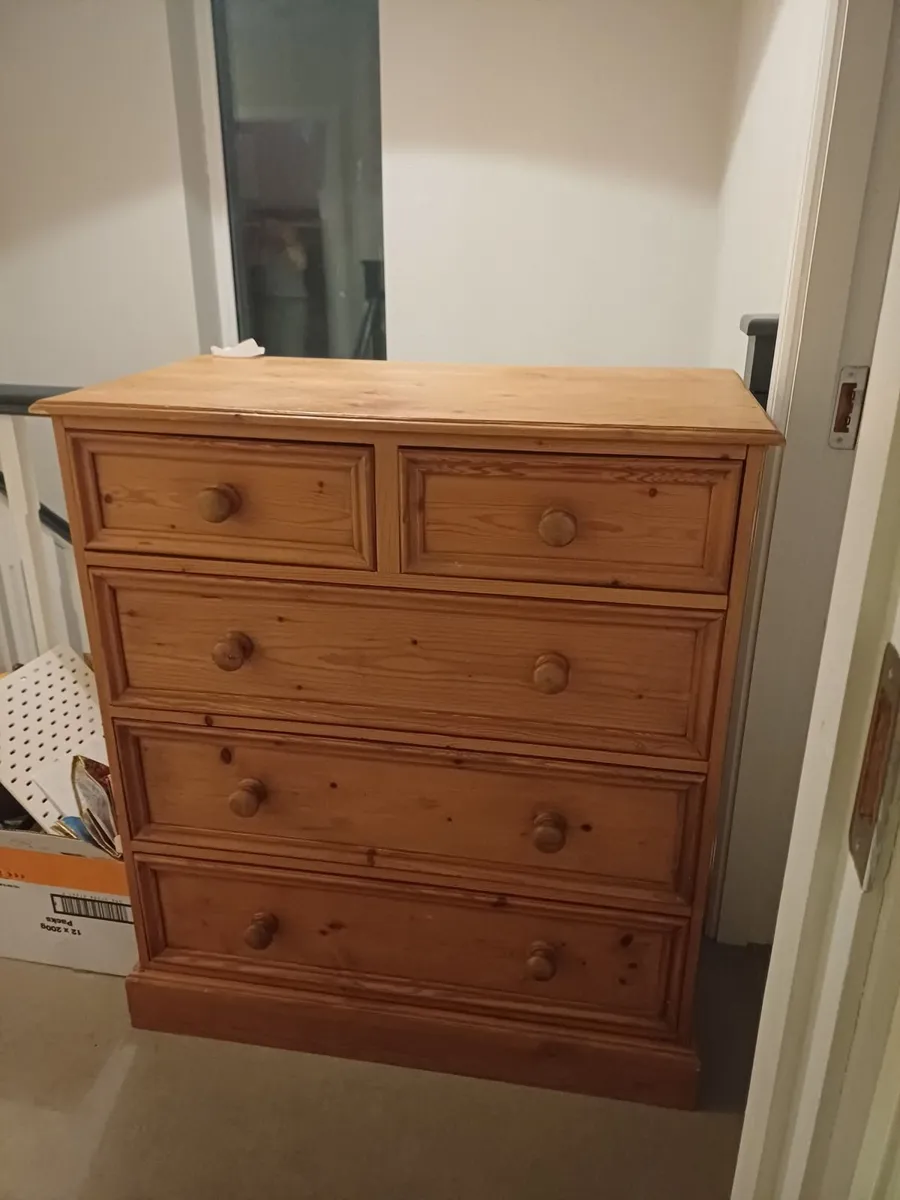 Chest of drawers - Image 1