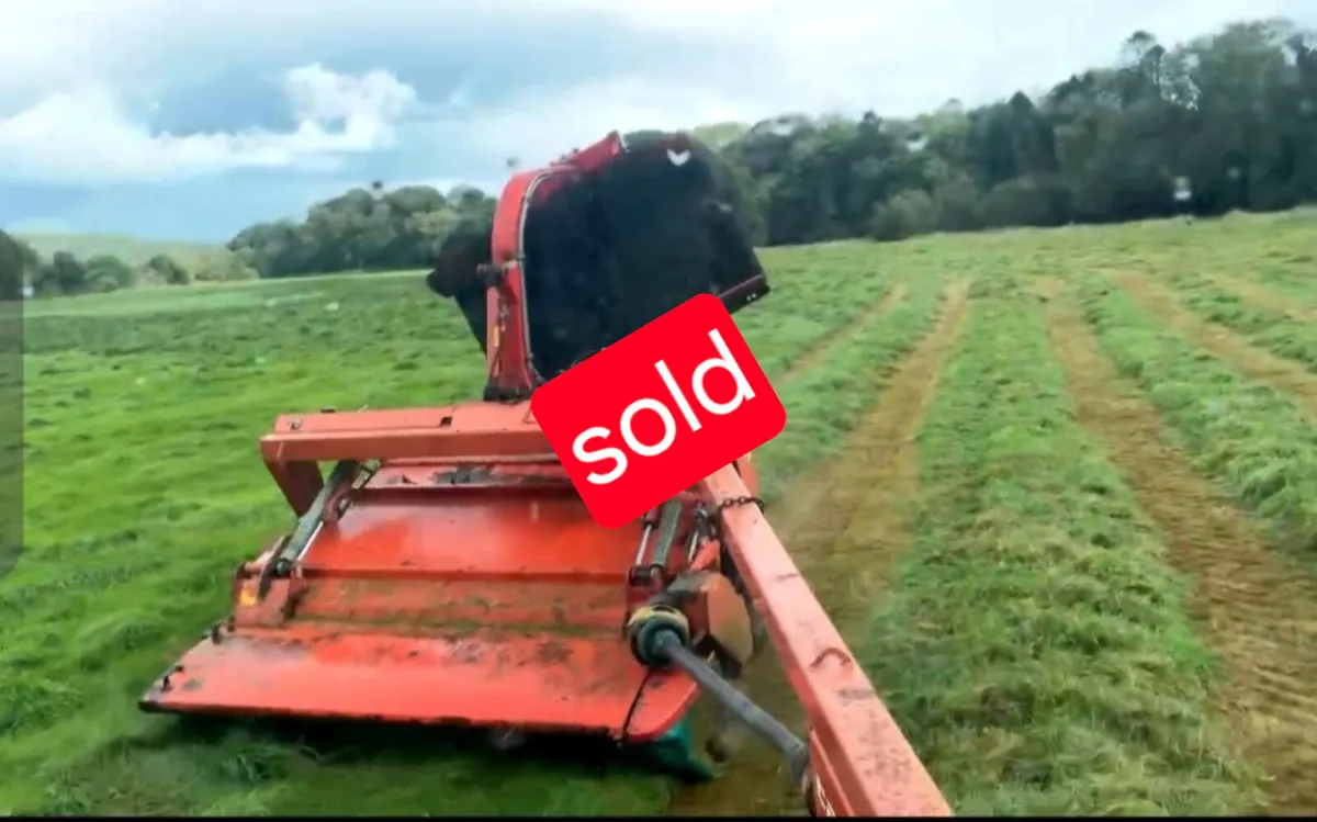 Trailed mower - Image 1