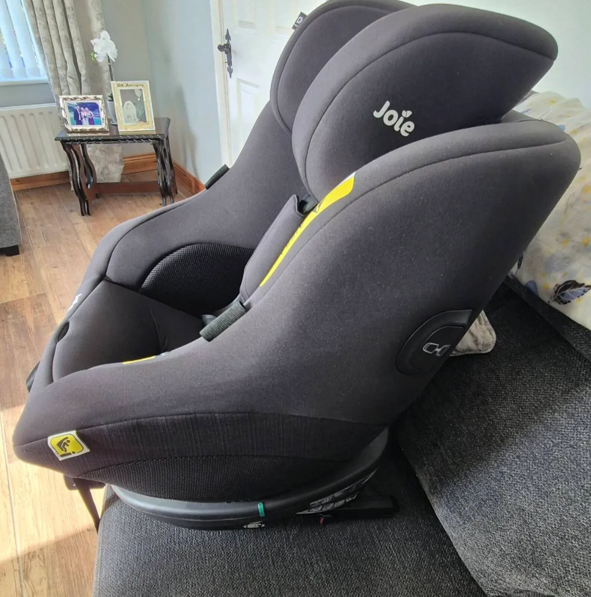Car Seat - Image 2