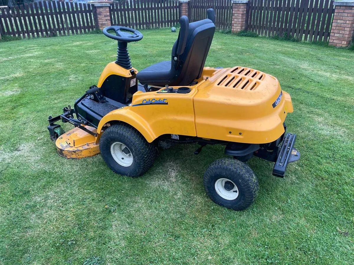 Cub cadet Lawnmower - Image 2
