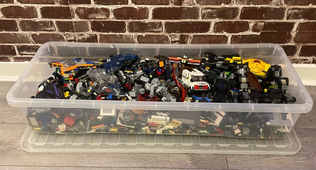 MASSIVE LEGO LOT - Image 1
