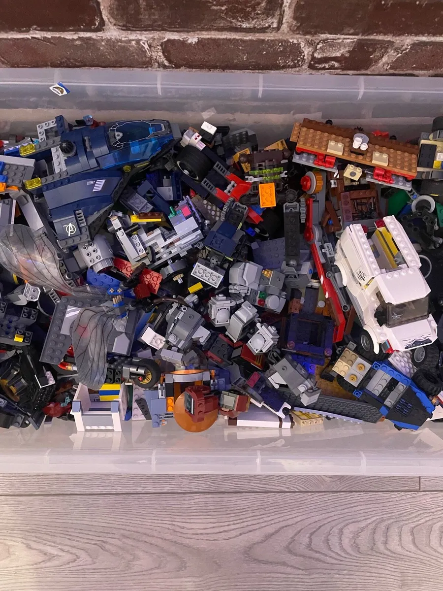 MASSIVE LEGO LOT - Image 4