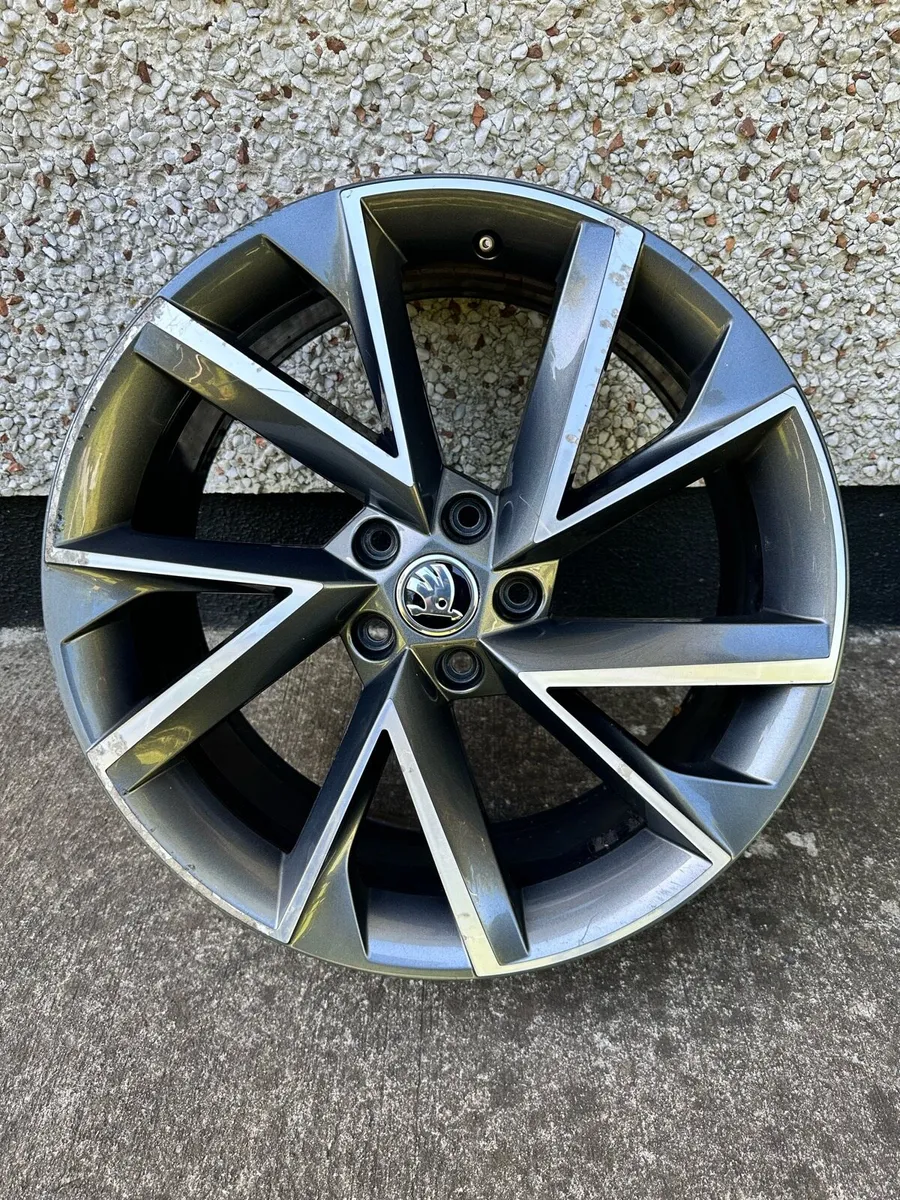 ŠKODA 19" VEGA wheels - Image 1