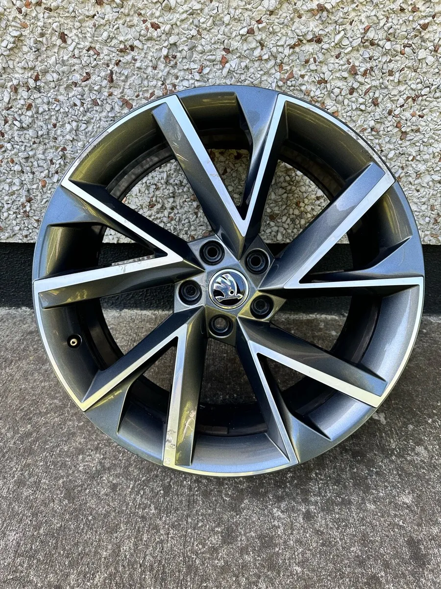 ŠKODA 19" VEGA wheels - Image 2