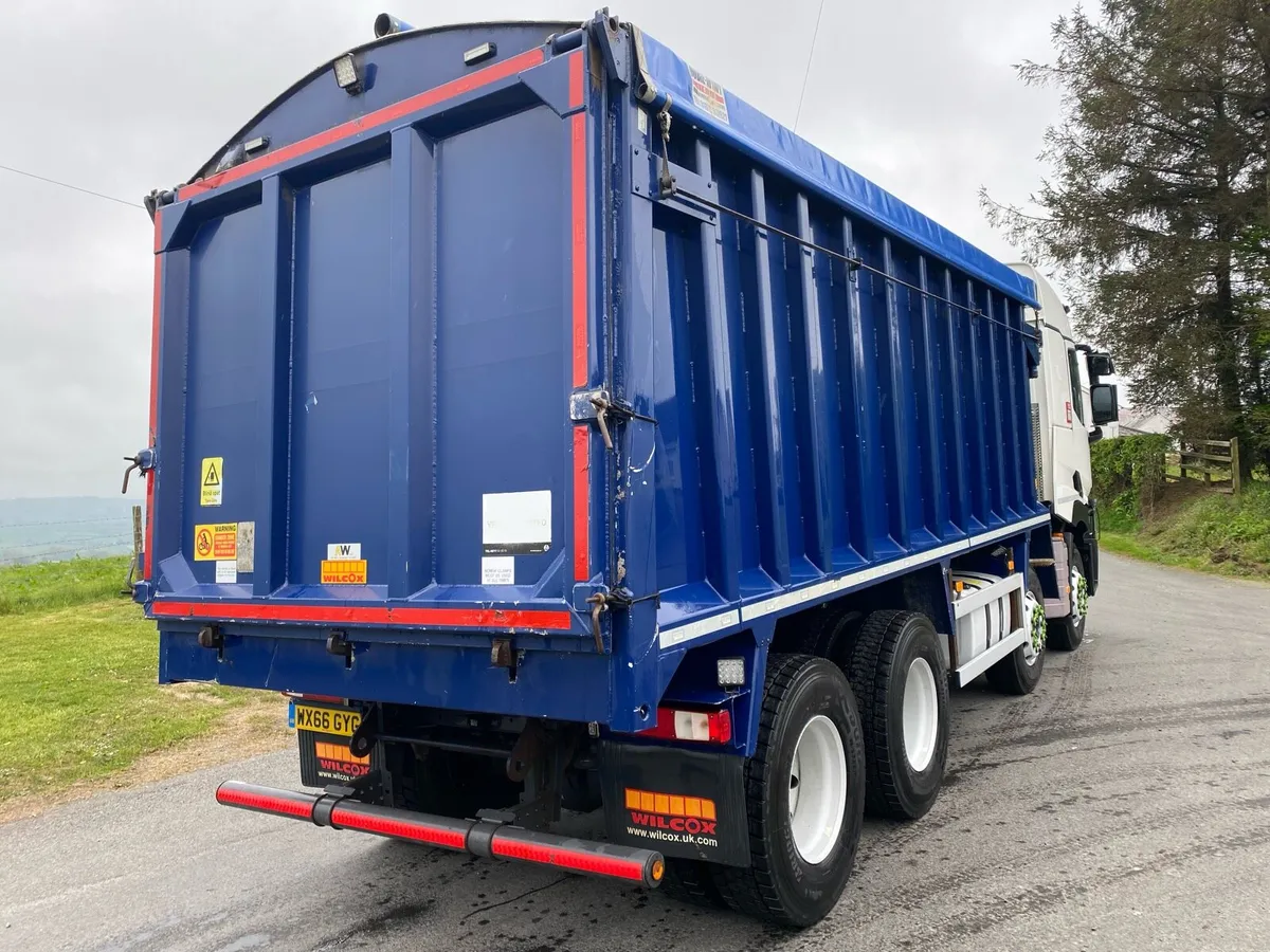 Renault C460 tipper - Image 3