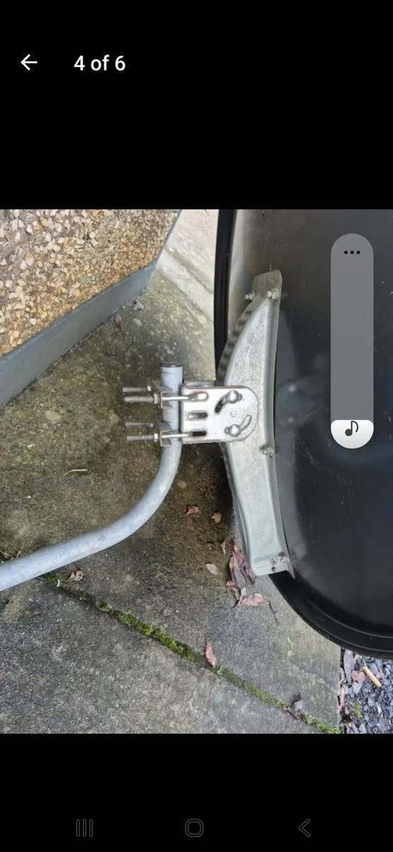 Satellite dish - Image 4