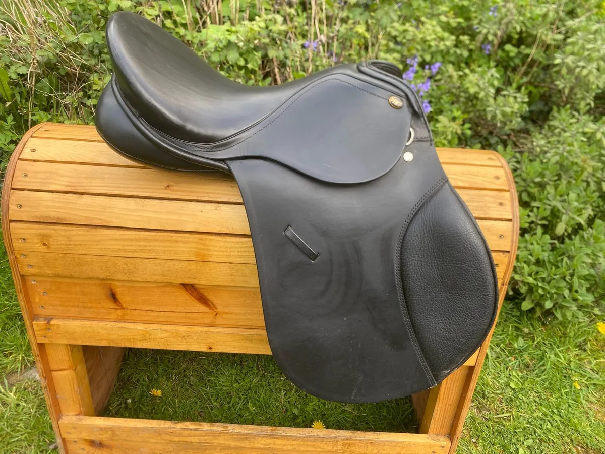 Piff Ramiro black leather saddle - Image 3