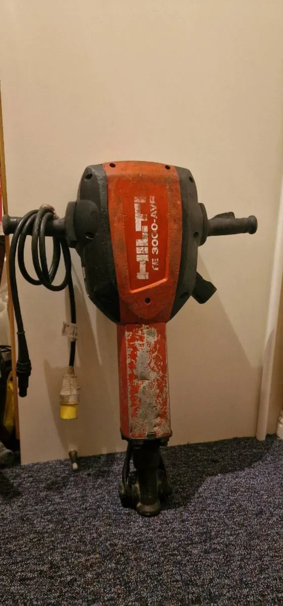 Hilti TE 3000-AVR Demolition breaker - Image 1