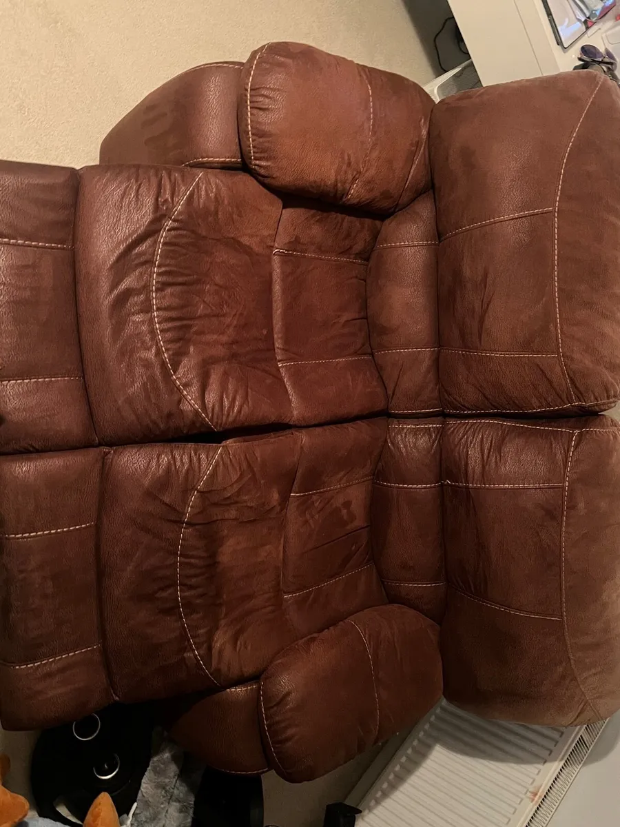 Couch Recliner - Image 2