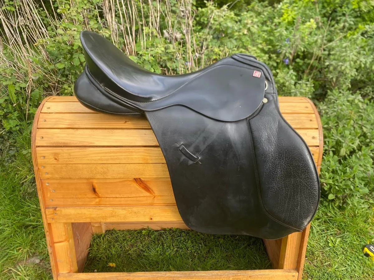 Rossnier 18-18.5 black Leather saddle - Image 4