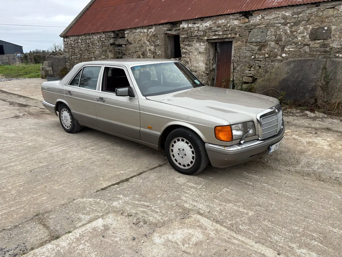 Mercedes 300SE - Image 3