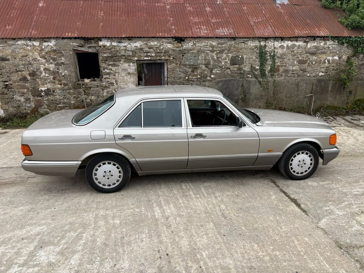 Mercedes 300SE - Image 4